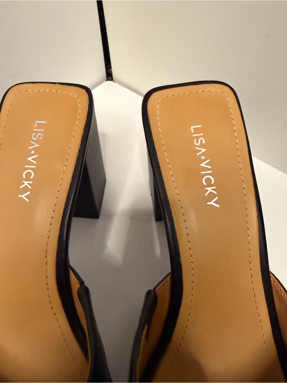 Lisa Vickey Black Block Heel Slide Sandals - Picture 2 of 4